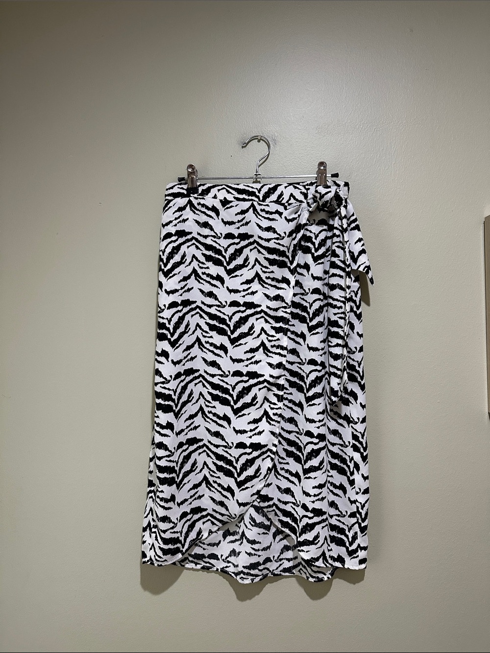 🎆Abound Black and White Zebra Print Wrap Skirt